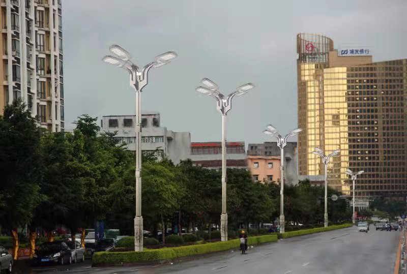 惠州市區(qū)主要道路亮路工程施工1.jpg
